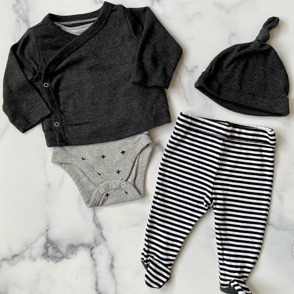 Cloud Island 0-3 month unisex kimono/onesie/footie/hat set blk/wht/grey